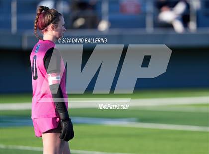 Thumbnail 3 in Keller vs. Bell (UIL 5A Region 2 Bi-District Playoff) photogallery.