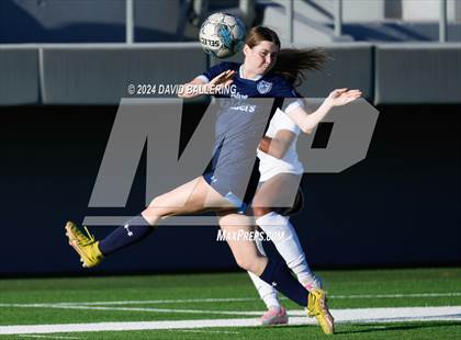 Thumbnail 1 in Keller vs. Bell (UIL 5A Region 2 Bi-District Playoff) photogallery.