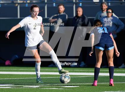 Thumbnail 3 in Keller vs. Bell (UIL 5A Region 2 Bi-District Playoff) photogallery.