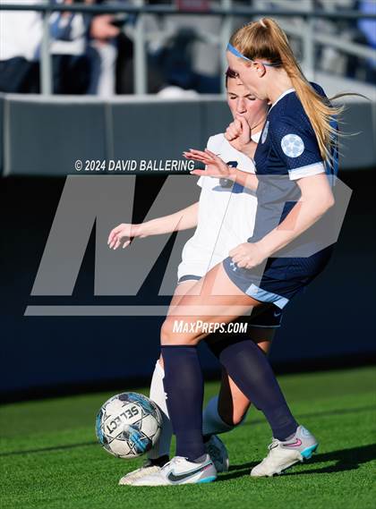 Thumbnail 1 in Keller vs. Bell (UIL 5A Region 2 Bi-District Playoff) photogallery.