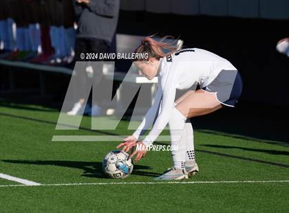 Thumbnail 1 in Keller vs. Bell (UIL 5A Region 2 Bi-District Playoff) photogallery.