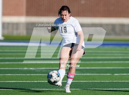 Thumbnail 1 in Keller vs. Bell (UIL 5A Region 2 Bi-District Playoff) photogallery.