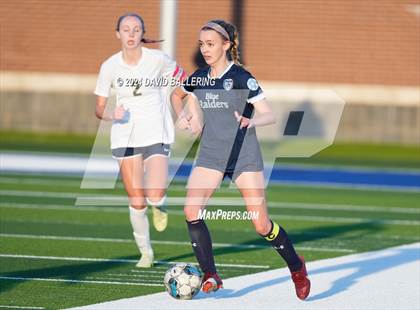 Thumbnail 2 in Keller vs. Bell (UIL 5A Region 2 Bi-District Playoff) photogallery.
