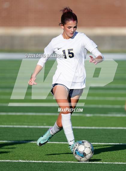 Thumbnail 2 in Keller vs. Bell (UIL 5A Region 2 Bi-District Playoff) photogallery.