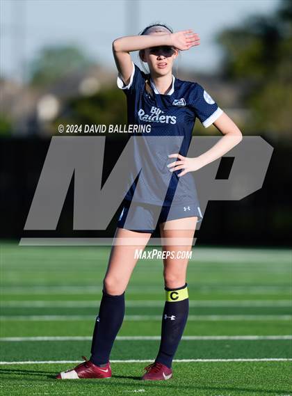 Thumbnail 3 in Keller vs. Bell (UIL 5A Region 2 Bi-District Playoff) photogallery.