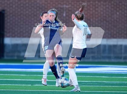 Thumbnail 2 in Keller vs. Bell (UIL 5A Region 2 Bi-District Playoff) photogallery.