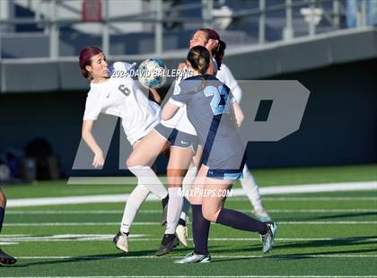 Thumbnail 3 in Keller vs. Bell (UIL 5A Region 2 Bi-District Playoff) photogallery.
