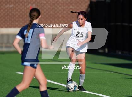 Thumbnail 2 in Keller vs. Bell (UIL 5A Region 2 Bi-District Playoff) photogallery.