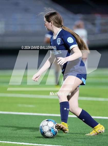 Thumbnail 2 in Keller vs. Bell (UIL 5A Region 2 Bi-District Playoff) photogallery.