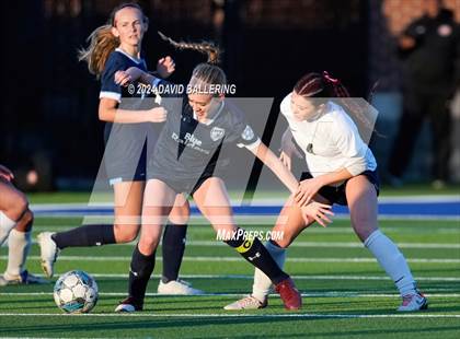 Thumbnail 3 in Keller vs. Bell (UIL 5A Region 2 Bi-District Playoff) photogallery.