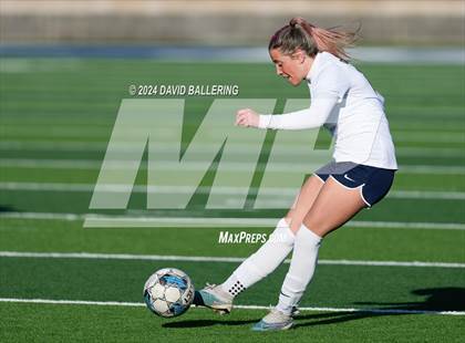Thumbnail 3 in Keller vs. Bell (UIL 5A Region 2 Bi-District Playoff) photogallery.