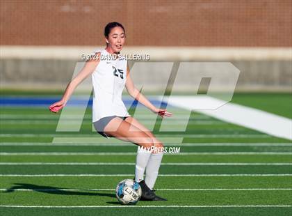 Thumbnail 1 in Keller vs. Bell (UIL 5A Region 2 Bi-District Playoff) photogallery.