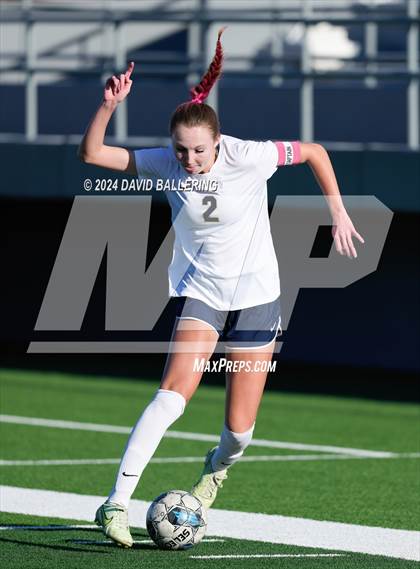 Thumbnail 1 in Keller vs. Bell (UIL 5A Region 2 Bi-District Playoff) photogallery.