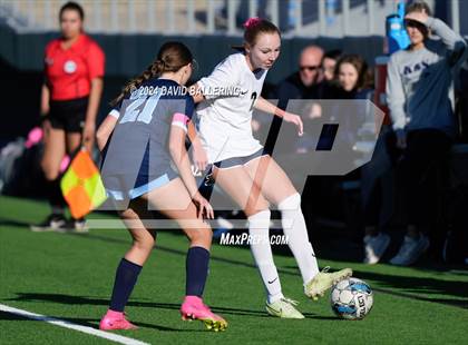 Thumbnail 2 in Keller vs. Bell (UIL 5A Region 2 Bi-District Playoff) photogallery.