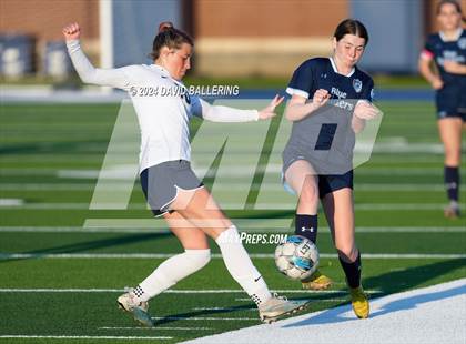 Thumbnail 2 in Keller vs. Bell (UIL 5A Region 2 Bi-District Playoff) photogallery.