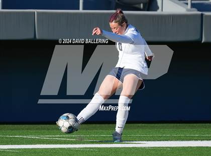 Thumbnail 1 in Keller vs. Bell (UIL 5A Region 2 Bi-District Playoff) photogallery.