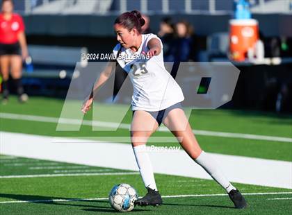 Thumbnail 2 in Keller vs. Bell (UIL 5A Region 2 Bi-District Playoff) photogallery.