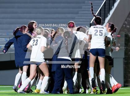 Thumbnail 2 in Keller vs. Bell (UIL 5A Region 2 Bi-District Playoff) photogallery.
