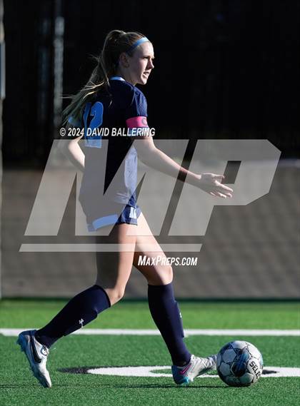 Thumbnail 2 in Keller vs. Bell (UIL 5A Region 2 Bi-District Playoff) photogallery.