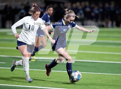 Thumbnail 3 in Keller vs. Bell (UIL 5A Region 2 Bi-District Playoff) photogallery.