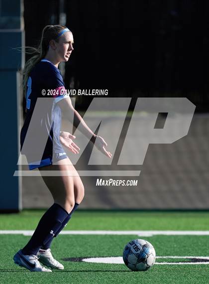 Thumbnail 3 in Keller vs. Bell (UIL 5A Region 2 Bi-District Playoff) photogallery.