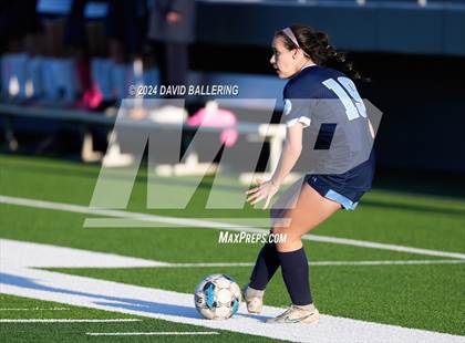 Thumbnail 1 in Keller vs. Bell (UIL 5A Region 2 Bi-District Playoff) photogallery.