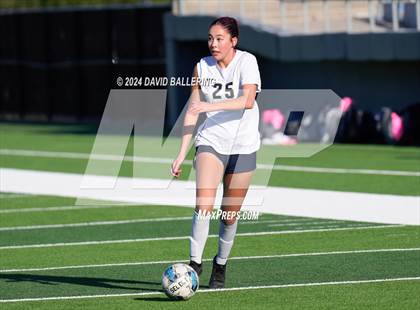 Thumbnail 3 in Keller vs. Bell (UIL 5A Region 2 Bi-District Playoff) photogallery.