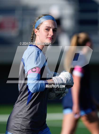 Thumbnail 2 in Keller vs. Bell (UIL 5A Region 2 Bi-District Playoff) photogallery.