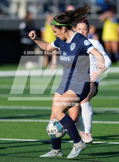 Thumbnail 1 in Keller vs. Bell (UIL 5A Region 2 Bi-District Playoff) photogallery.