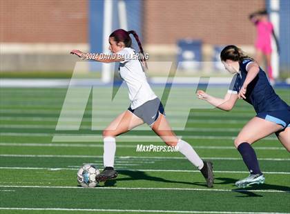 Thumbnail 2 in Keller vs. Bell (UIL 5A Region 2 Bi-District Playoff) photogallery.