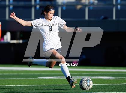 Thumbnail 1 in Keller vs. Bell (UIL 5A Region 2 Bi-District Playoff) photogallery.