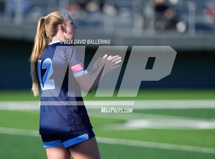 Thumbnail 3 in Keller vs. Bell (UIL 5A Region 2 Bi-District Playoff) photogallery.