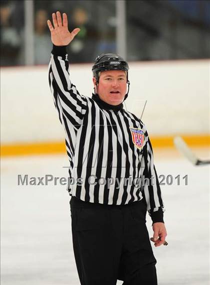 Thumbnail 3 in Glastonbury vs. Notre Dame (CIAC Division 1 First Round) photogallery.