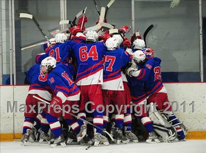 Thumbnail 2 in Glastonbury vs. Notre Dame (CIAC Division 1 First Round) photogallery.