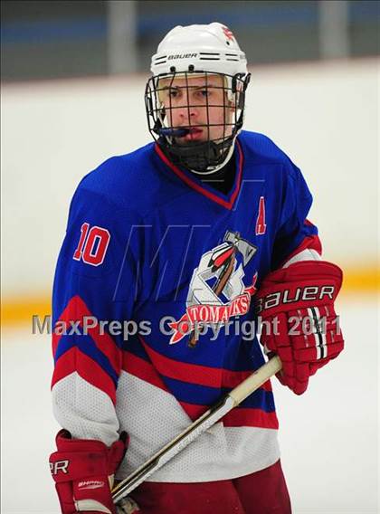 Thumbnail 1 in Glastonbury vs. Notre Dame (CIAC Division 1 First Round) photogallery.