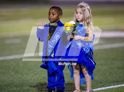 Thumbnail 3 in Deweyville @ Hardin photogallery.