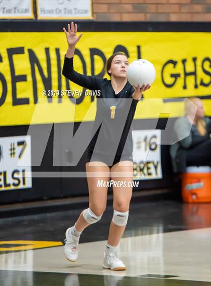 Thumbnail 3 in Maricopa vs Gilbert photogallery.