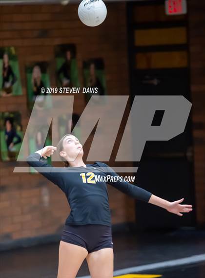 Thumbnail 3 in Maricopa vs Gilbert photogallery.