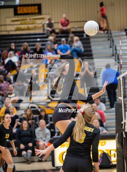 Thumbnail 3 in Maricopa vs Gilbert photogallery.