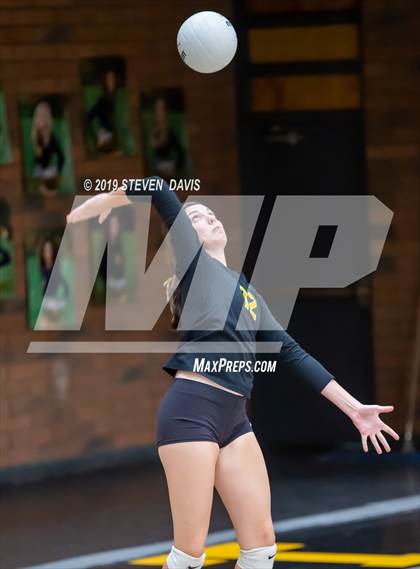 Thumbnail 1 in Maricopa vs Gilbert photogallery.
