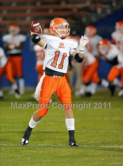 Thumbnail 2 in Newman Smith vs. Rockwall (4A Region 2 Bi-District Playoffs) photogallery.