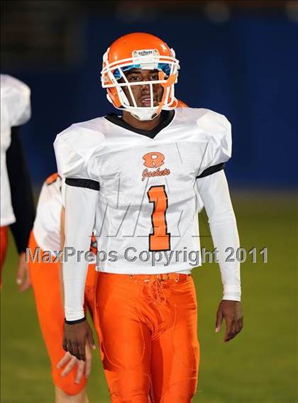 Thumbnail 1 in Newman Smith vs. Rockwall (4A Region 2 Bi-District Playoffs) photogallery.