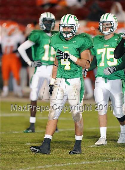 Thumbnail 2 in Newman Smith vs. Rockwall (4A Region 2 Bi-District Playoffs) photogallery.