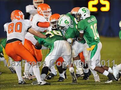 Thumbnail 2 in Newman Smith vs. Rockwall (4A Region 2 Bi-District Playoffs) photogallery.