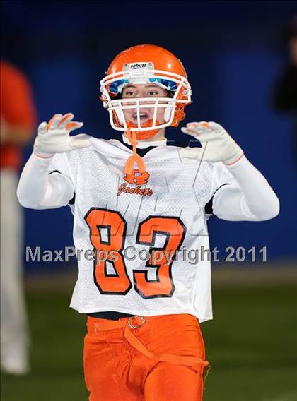 Thumbnail 2 in Newman Smith vs. Rockwall (4A Region 2 Bi-District Playoffs) photogallery.