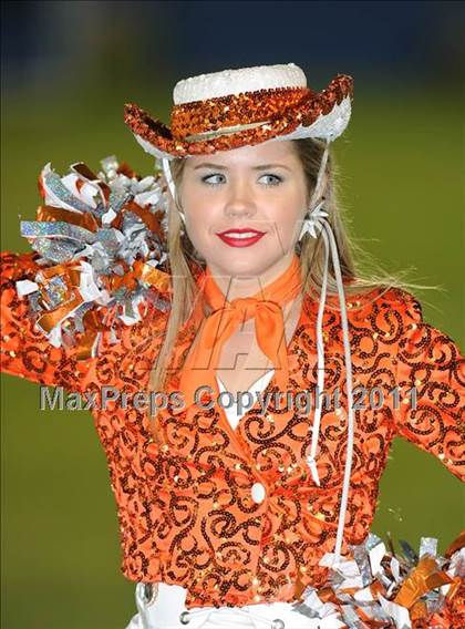 Thumbnail 1 in Newman Smith vs. Rockwall (4A Region 2 Bi-District Playoffs) photogallery.