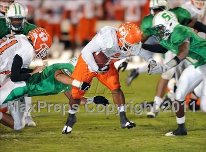 Thumbnail 2 in Newman Smith vs. Rockwall (4A Region 2 Bi-District Playoffs) photogallery.