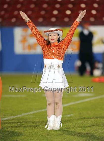 Thumbnail 2 in Newman Smith vs. Rockwall (4A Region 2 Bi-District Playoffs) photogallery.