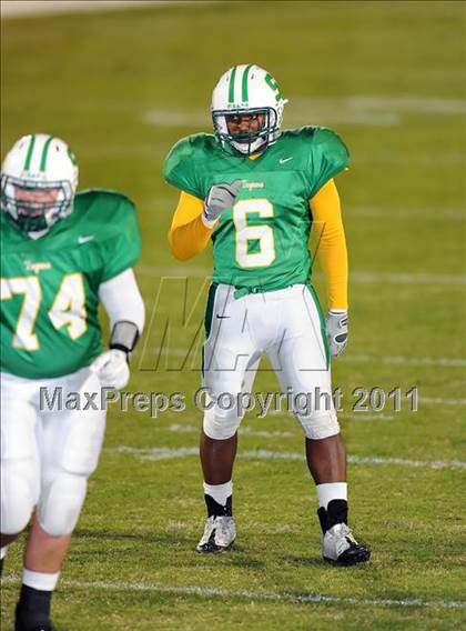 Thumbnail 2 in Newman Smith vs. Rockwall (4A Region 2 Bi-District Playoffs) photogallery.