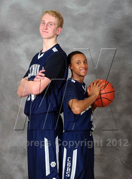 Thumbnail 3 in De La Salle vs. Loyola (MaxPreps Holiday Classic) photogallery.